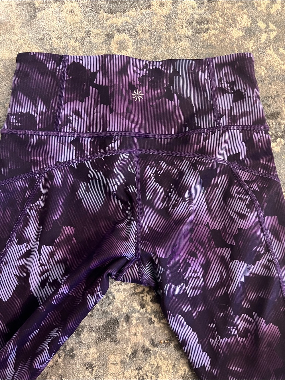 Athleta Rainier Printed Tight Size Small EUC - Picture 9 of 12